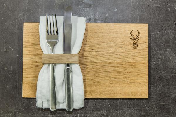 Frühstücksbrettchen aus Eichenholz mit Motiv Hirschkopf